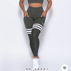 Bombshell thigh high legging size S SRCUNCH